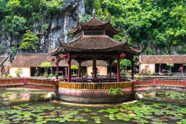Ninh Binh Day Trip: Hoa Lu – Van Long – Thung Nham – Private